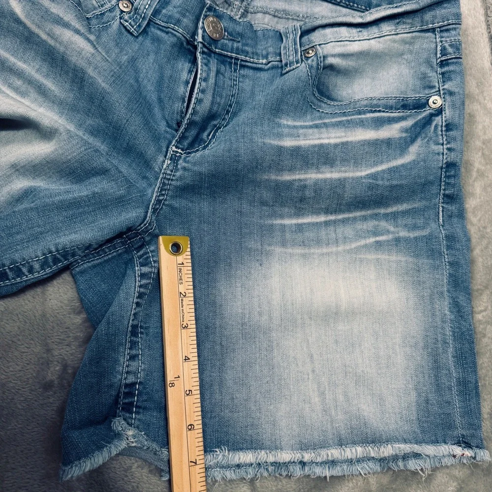 Seven7 Women's Denim Shorts Size 14 Stretch Light Wash Raw Hem Mid Rise Comfort
